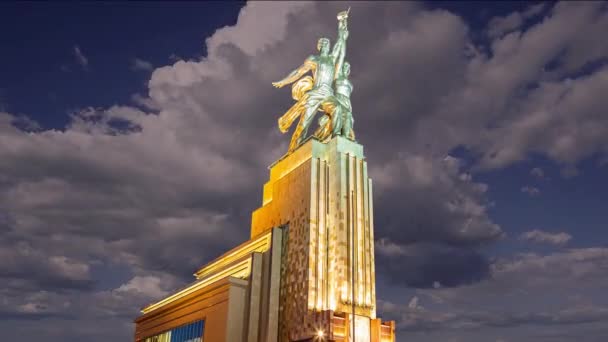 Moscow Russia Juni 2021 Beroemd Sovjetmonument Rabochiy Kolchoznitsa Arbeider Kolchozvrouw — Stockvideo