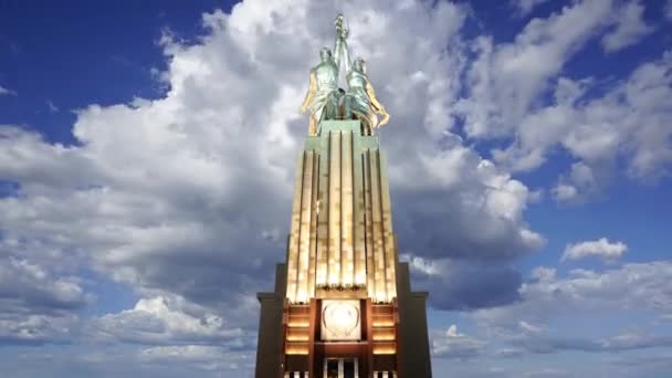 Moscow Rússia Junho 2021 Famoso Monumento Soviético Rabochiy Kolkhoznitsa Trabalhadora — Vídeo de Stock