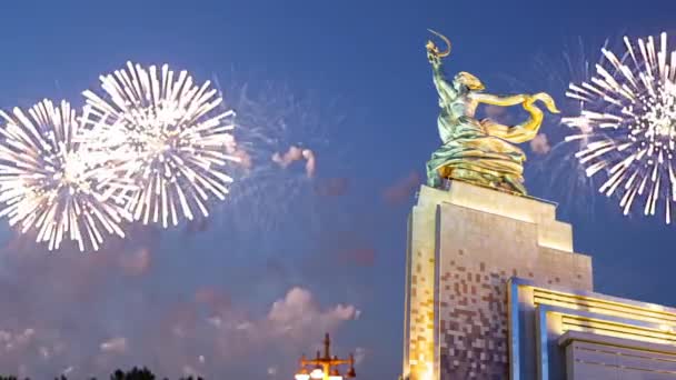 Moscow Rússia Maio 2021 Fogos Artifício Coloridos Comemorativos Monumento Soviético — Vídeo de Stock