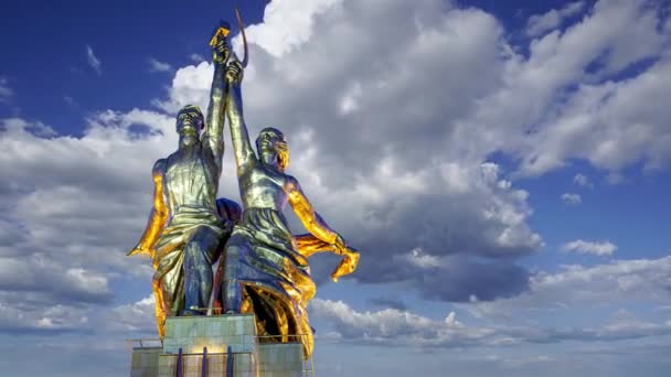 Moscow Russia June 2021 Monumen Soviet Terkenal Rabochiy Kolkhoznitsa Worker — Stok Video