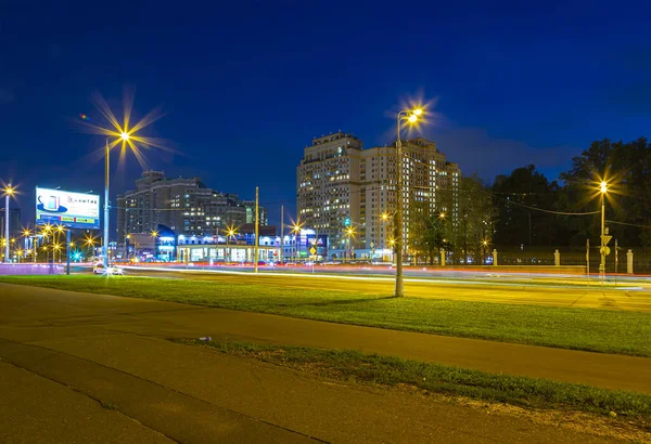 Moscow Oroszország August 2021 Forgalmi Autók Moszkva Egyik Utcáján Nyári — Stock Fotó
