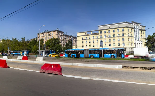 Moscow Rússia Agosto 2021 2021 Tráfego Diurno Turvo Nas Ruas — Fotografia de Stock