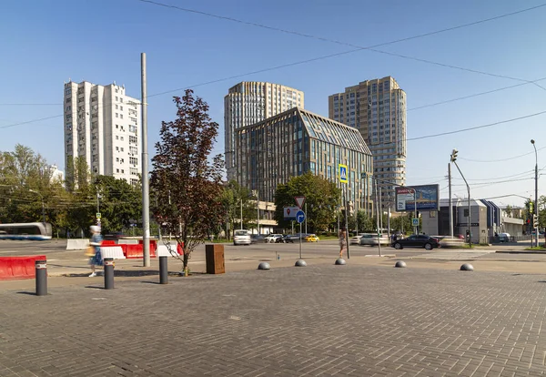 Mosca Russa Agosto 2021 2021 Giorno Traffico Sfocato Sulle Strade — Foto Stock