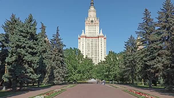 Moscow Russia August 2021 Lomonoszov Területén Moszkvai Állami Egyetem Msu — Stock videók