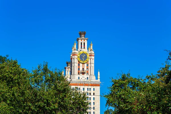 Hlavní Budova Lomonosov Moskva State University Vrabčích Pahorcích Letní Den — Stock fotografie