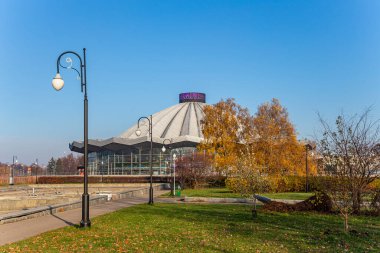 MOSCOW, Rusya- NOVEMBER 07, 2018: Moskova Devlet Sirki Vernadskogo Prospekt, sonbahar günü