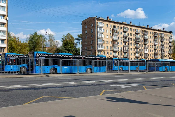 Moskau Russland September 2021 Moskauer Busse Parken Auf Dem Parkplatz — Stockfoto