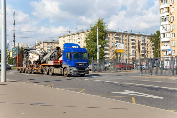Moskau Russland September 2021 Lastwagenfahrten Der Stadt Sommersonniger Tag — Stockfoto