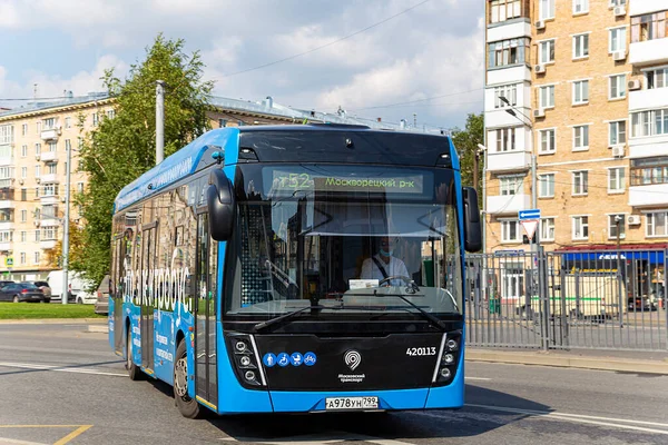 Moskau Russland September 2021 Der Personenbus Fährt Die Strecke Entlang — Stockfoto