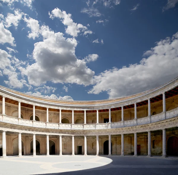 Ренессансный дворец Карлоса V, Альгамбра, Гранада, Испания — стоковое фото