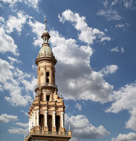 Beroemde plaza de espana (was de locatie voor de Latijns-Amerikaanse tentoonstelling van 1929) - Spaanse plein in Sevilla, Andalusië — Stockfoto