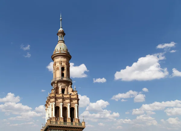 Słynny plaza de espana (był miejscem wystawy latynoamerykańskiej 1929) - plac hiszpański w Sewilli — Zdjęcie stockowe