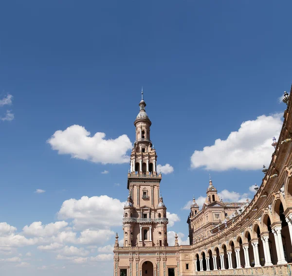 Berühmte Plaza de espana (war der Ort der lateinamerikanischen Ausstellung von 1929) - spanischer Platz in Sevilla, Andalusien — Stockfoto