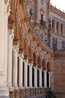 ünlü plaza de espana (1929 latin Amerika sergi mekanı oldu) - Sevilla, Endülüs, İspanya İspanyol Meydanı