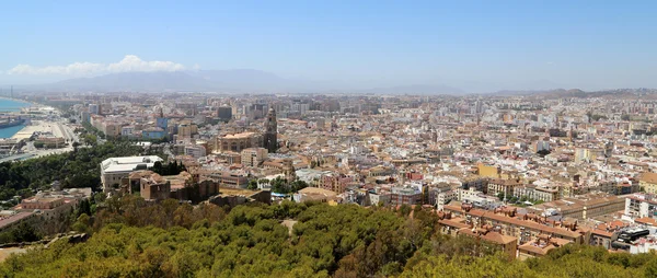 Málaga na Andaluzia, Espanha. Vista aérea da cidade — Fotografia de Stock