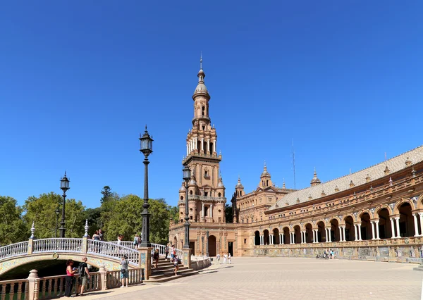 Berömda plaza de España (var platsen för den latinamerikanska utställningen 1929) - spanska torget i Sevilla, Andalusien, Spanien — Stockfoto