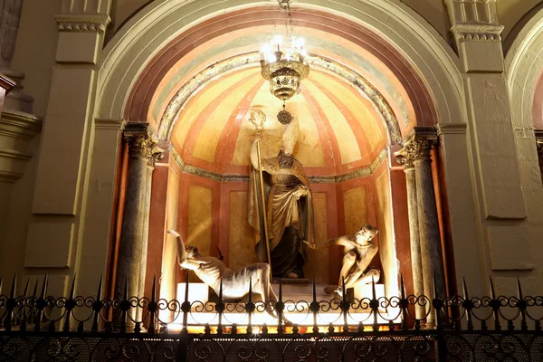 The interior Cathedral of Malaga-is a Renaissance church in the city of Malaga, Andalusia, southern Spain. Он был построен между 1528 и 1782 годами, его интерьер также в стиле ренессанса — стоковое фото