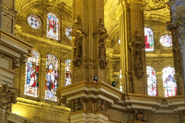 Interiör katedralen i malaga--är en renässans kyrka i staden malaga, Andalusien, södra Spanien. Det byggdes mellan 1528 och 1782, interiören är också i renässansstil — Stockfoto