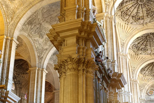 A Catedral interior de Málaga é uma igreja renascentista na cidade de Málaga, na Andaluzia, no sul da Espanha. Foi construído entre 1528 e 1782, seu interior também está em estilo renascentista — Fotografia de Stock