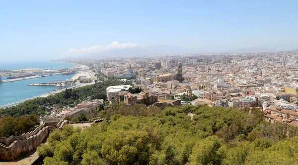 Málaga na Andaluzia, Espanha. Vista aérea da cidade — Fotografia de Stock