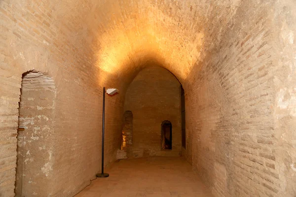 Palácio de Alhambra - castelo mouro medieval em Granada, Andaluzia, Espanha — Fotografia de Stock