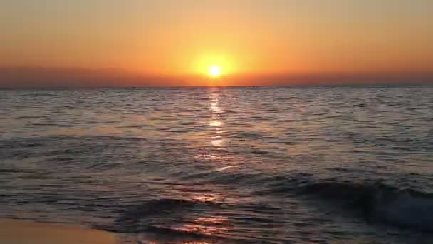 Beautiful sunrise on the beach.  Costa del Sol (Coast of the Sun), Malaga in Andalusia, Spain — Wideo stockowe