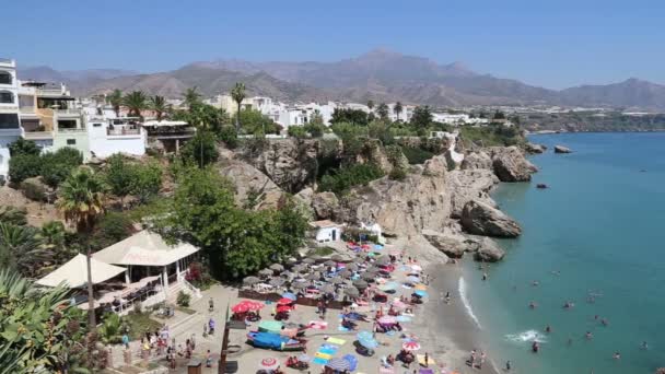 Uitzicht vanaf Balcon de Europa in Nerja, Spanje — Stockvideo