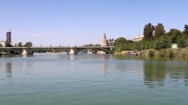 Torre del Oro veya Guadalquivir Nehri, Sevilla, Andalusia, Güney İspanya üzerinde Golden Tower (13. yüzyıl)