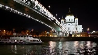 Mesih İsa Katedrali ve Patriarshy Köprüsü (gece görünümü), Moskova, Rusya Federasyonu