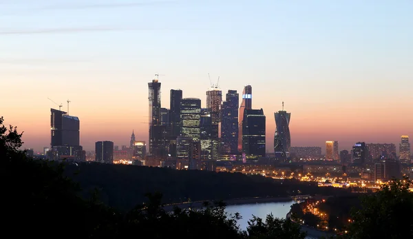 Nemzetközi üzleti központ (város), éjszakai nézetet, Moszkva, Oroszország — Stock Fotó