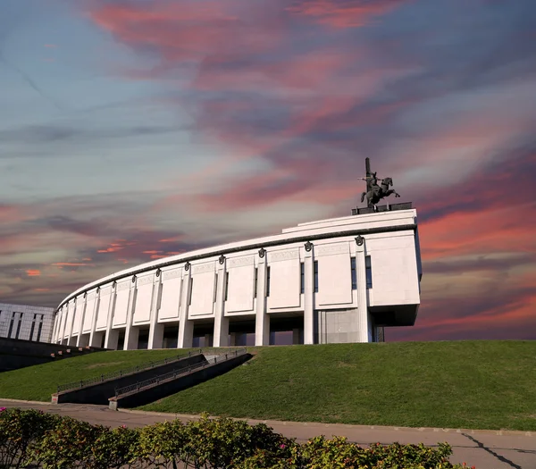 Savaş Anıtı zafer Park Poklonnaya Hill, Moskova, Rusya Federasyonu. Büyük Vatanseverlik Savaşı sırasında ölenler anısına inşa memorial kompleksi — Stok fotoğraf