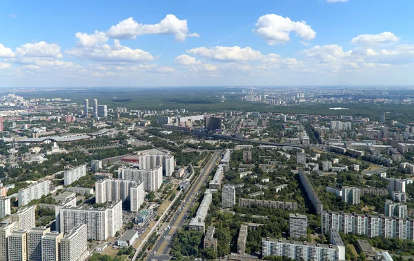 Спектакльный вид с высоты 340 м на Москву, Россия. Вид с Останкинской телебашни — стоковое фото
