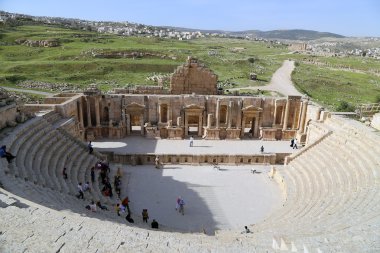 amfitiyatro: jerash (Antik gerasa), başkenti ve en büyük kenti: jerash governorate, Ürdün