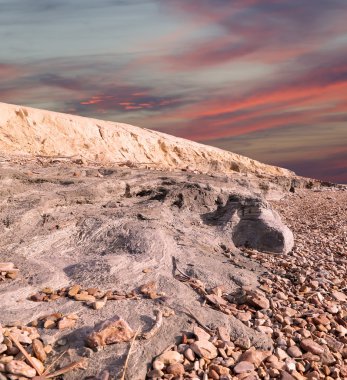Jordan ölü deniz kıyısında tıbbi çamur