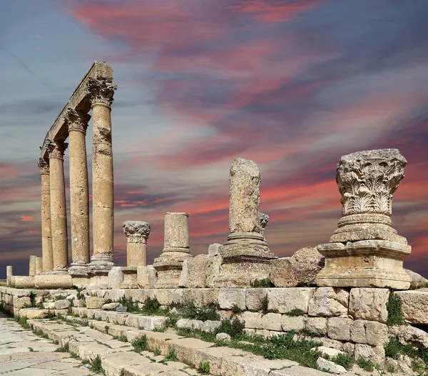Ρωμαϊκά ευρήματα στην πόλη της jerash (ΓΕΡΑΣΑ της αρχαιότητας), Ιορδανίας, πρωτεύουσα και μεγαλύτερη πόλη της jerash Κυβερνείο, Ιορδανία — Φωτογραφία Αρχείου