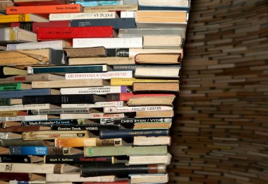 Kitap, çok büyük yığını arka plan olarak kullanılabilir