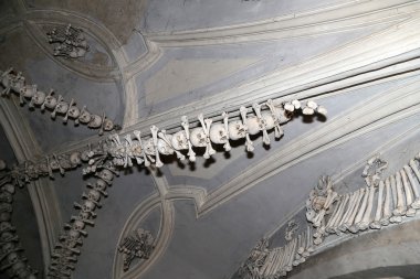 Kutna Hora, Çek Cumhuriyeti - 15 Kasım, 2014:Sedlec mezarda olduğunu küçük bir Katolik kilise, altında mezarlık Kilisesi, All Saints içinde Sedlec, Kutna Hora, Çek Cumhuriyeti bir banliyösünde yer alan