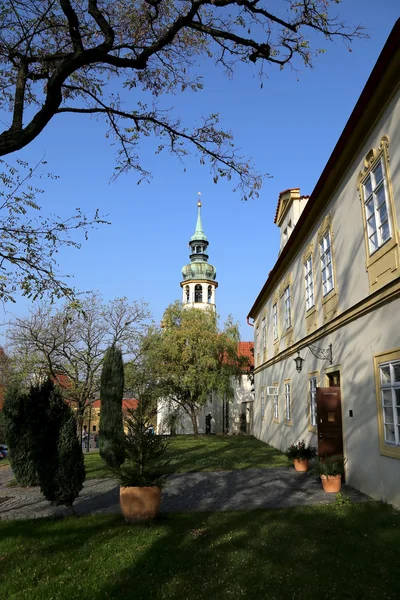 Loreta - - un gran destino de peregrinación en Hradjalá, un distrito de Praga, República Checa —  Fotos de Stock