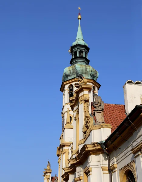 Loreta - um grande destino de peregrinação em Hradcany, um distrito de Praga, República Checa — Fotografia de Stock