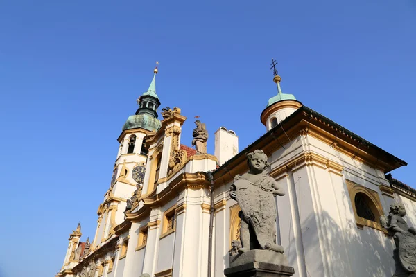 Loreta - une grande destination de pèlerinage à Hradcany, un quartier de Prague, République tchèque — Photo