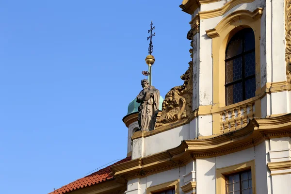 Loreta--een bestemming voor een grote bedevaart in Hradcany, een district van Praag, Tsjechië — Stockfoto