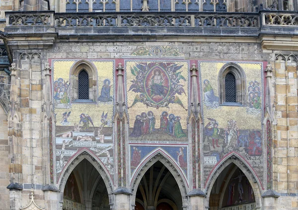 Cattedrale di San Vito (cattedrale cattolica romana) nel Castello di Praga, Repubblica Ceca — Foto Stock