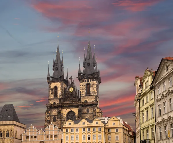 Gotický kostel Matka Boží před Tyn Staroměstském náměstí v Praze, Česká republika — Stock fotografie