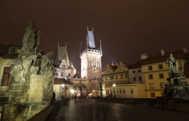 gece görüş charles Bridge, prague, Çek Cumhuriyeti