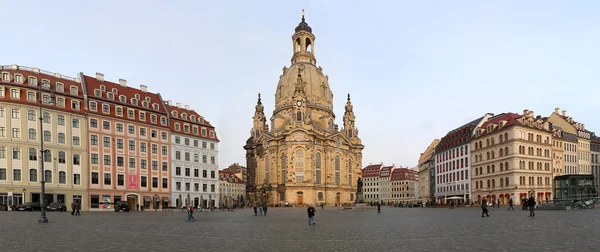 Dresden, Tyskland - 12 November, 2014: Dresden Frauenkirche (bokstavligen Church of Our Lady) är en luthersk kyrka i Dresden, Tyskland — Stockfoto