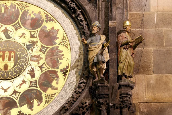 Night view of the medieval astronomical clock in the Old Town square in Prague, Czech republic — Stock Photo, Image