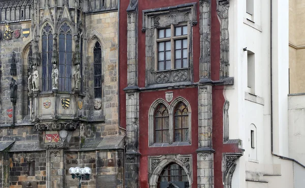 Oude stad stadhuis in Praag, Tsjechië — Stockfoto