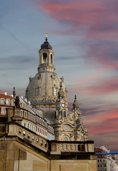 Dresden Frauenkirche (Almanca: Dresden Frauenkirche), Almanya 'nın Dresden şehrinde bulunan Lüteriyen kilisesi. — Stok fotoğraf