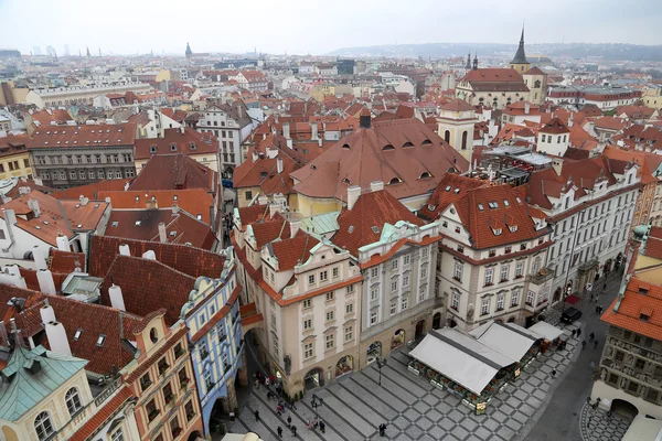 Prag çatı üstleri (eski şehir bölgesi), Çek Cumhuriyeti — Stok fotoğraf