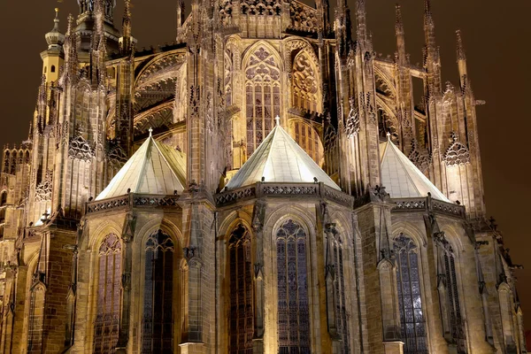 St. Vitus Cathedral (romersk-katolska katedralen) i Prague Castle — Stockfoto